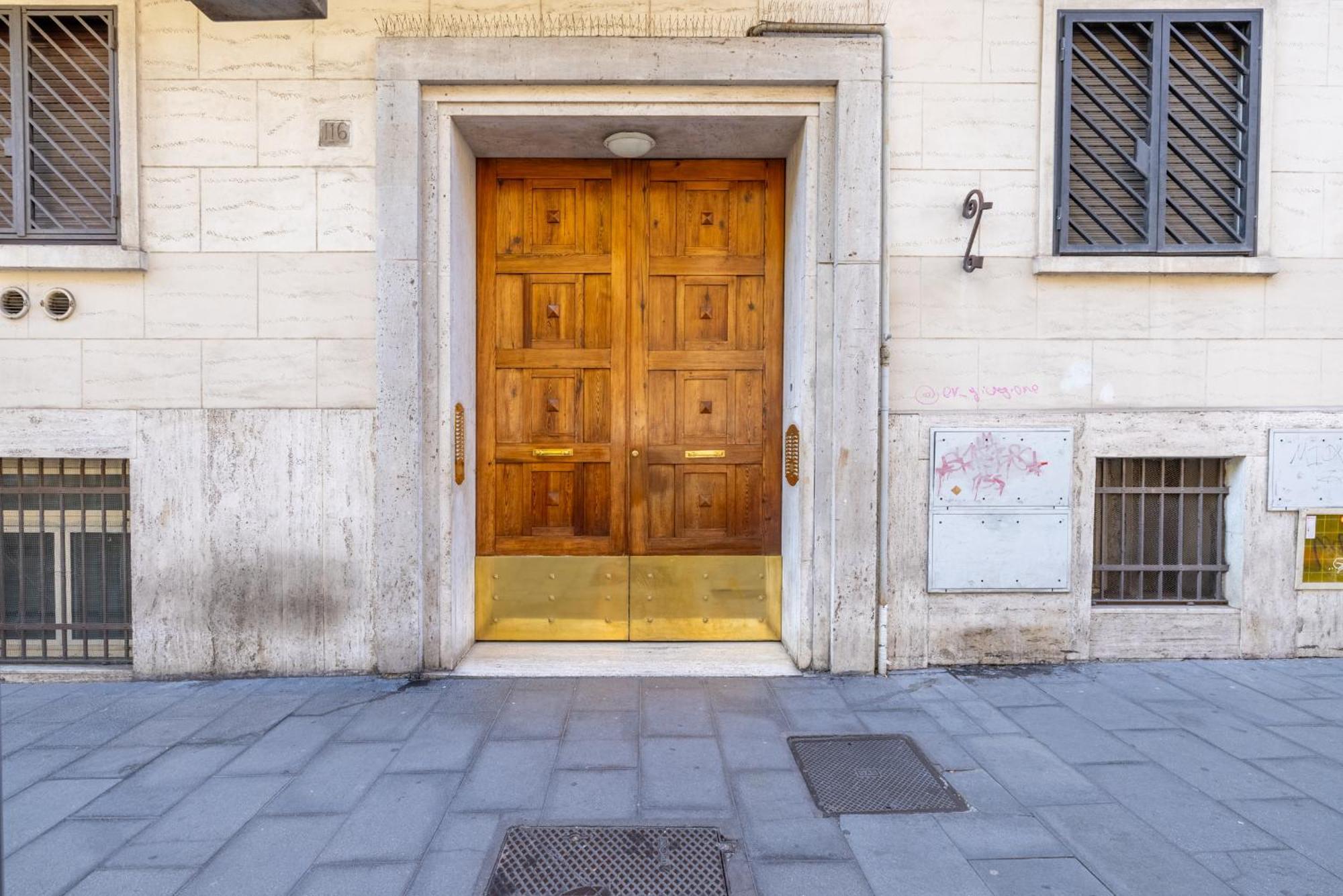 Hezio Guest House, Rome